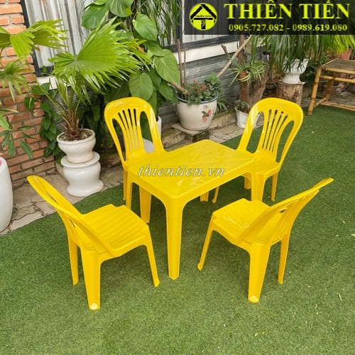 Bàn Nhựa Cho Bé Hình Vuông PL0102 - Hàng Nhập Khẩu