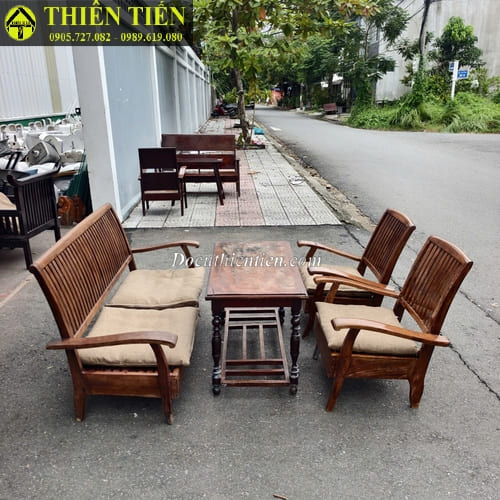 Bộ salon xưa (1)