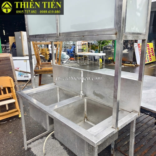 Bồn rửa đôi kèm kệ (2)