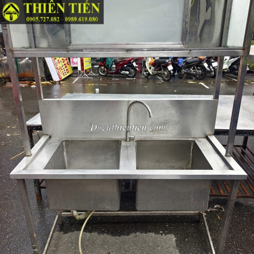 Bồn rửa đôi kèm kệ (4)