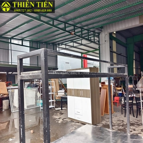 Bàn bếp kèm kệ (1)