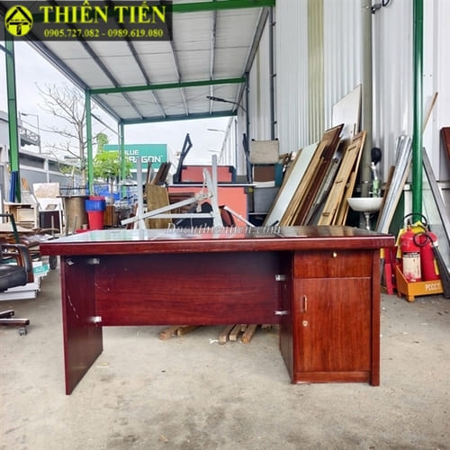 Bàn trưởng phòng (4)