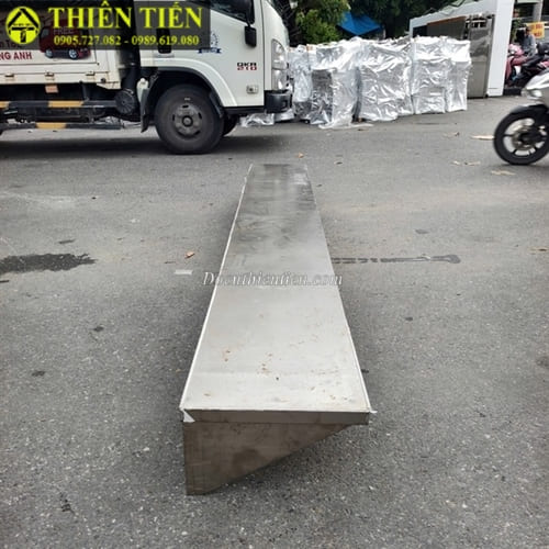 Kệ inox treo dài (1)