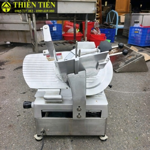 Máy cắt thịt (1)