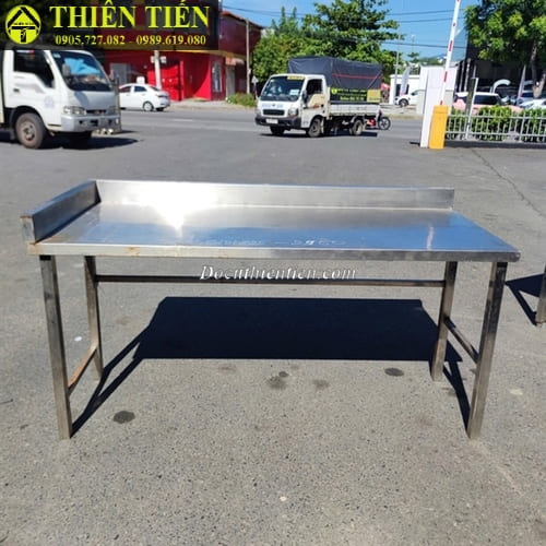 Bàn bếp inox dài (1)
