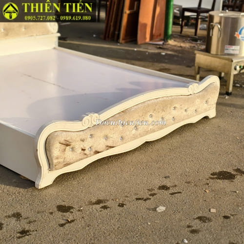 Giường 1m8 cổ điển (4)