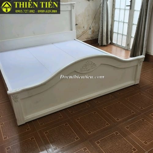 Giường 1m8 trắng (3)