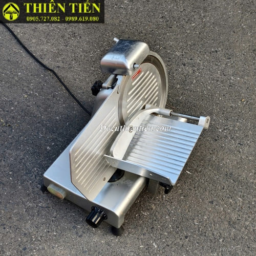 Máy cắt thịt (2)