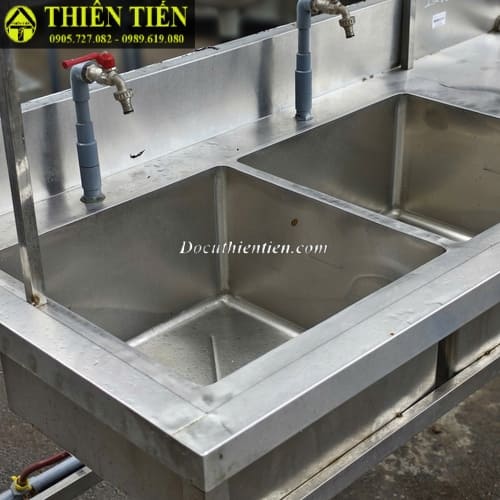 Bồn rửa đôi kèm kệ (5)