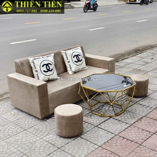 Ghế sofa tay vuông kèm đôn kem (3)