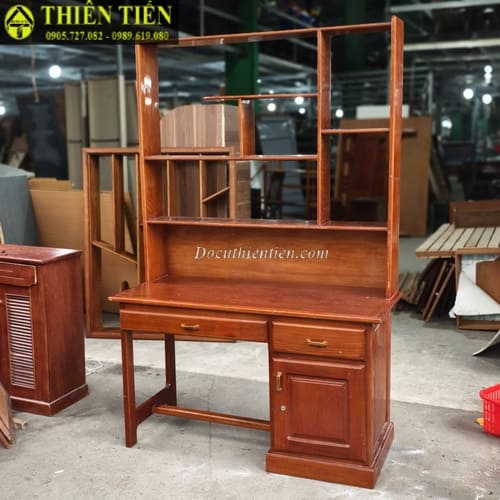 Bàn học kèm kệ (2)