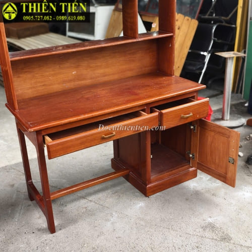 Bàn học kèm kệ (4)