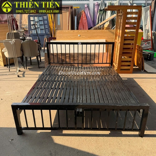 Giường sắt 1m6 đen (1)