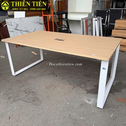 Bàn họp 1m8 (4)