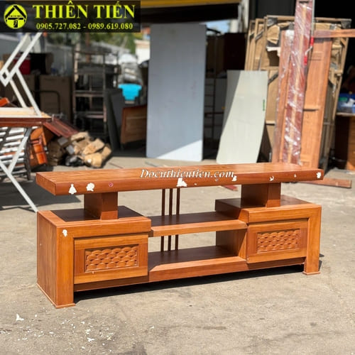 Kệ tivi 1m6 (1)