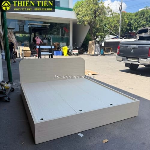 giường 1m8 (3)