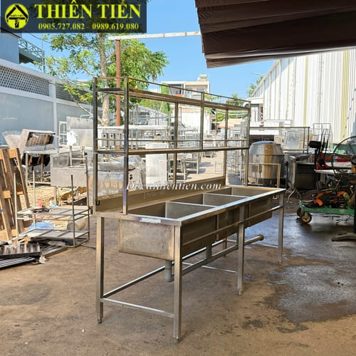 Bồn rửa 3 hộc kèm kệ (3)
