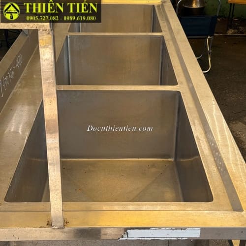 Bồn rửa 3 hộc kèm kệ (4)