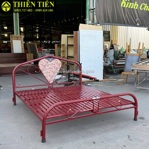 Giường sắt 1m8 (2)