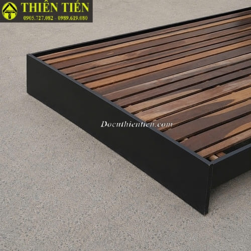 Giường 1m8 đen (2)