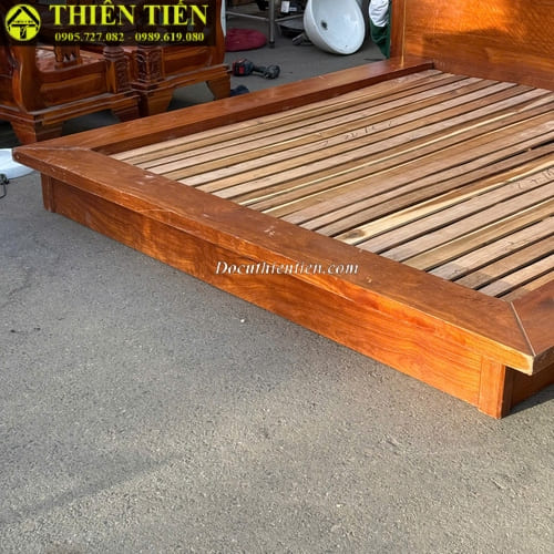 Giường 1m8 gỗ xoan đào (4)