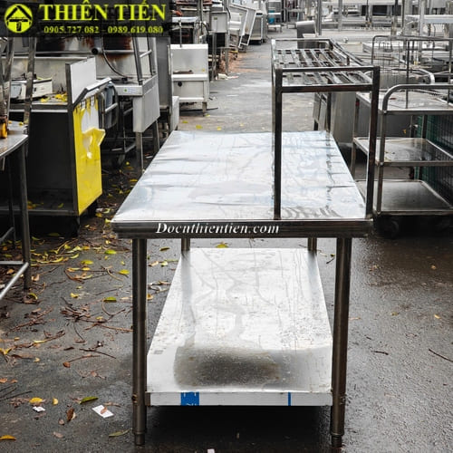 Bàn bếp inox kèm kệ (1)