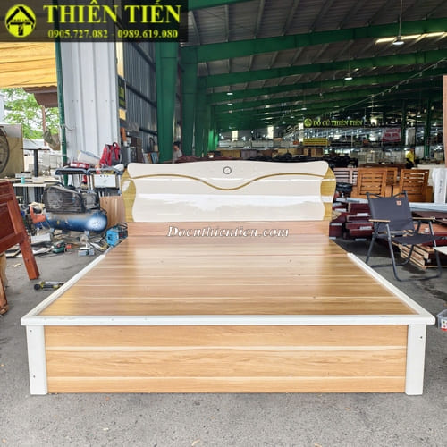 Giường 1m8 MDF kèm nệm (2)